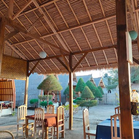 Sunset Beach Bungalow Gili Meno Dış mekan fotoğraf
