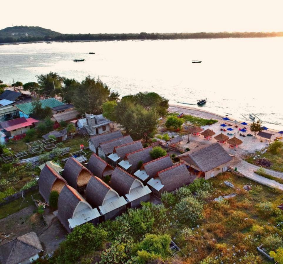 Sunset Beach Bungalow Gili Meno Dış mekan fotoğraf