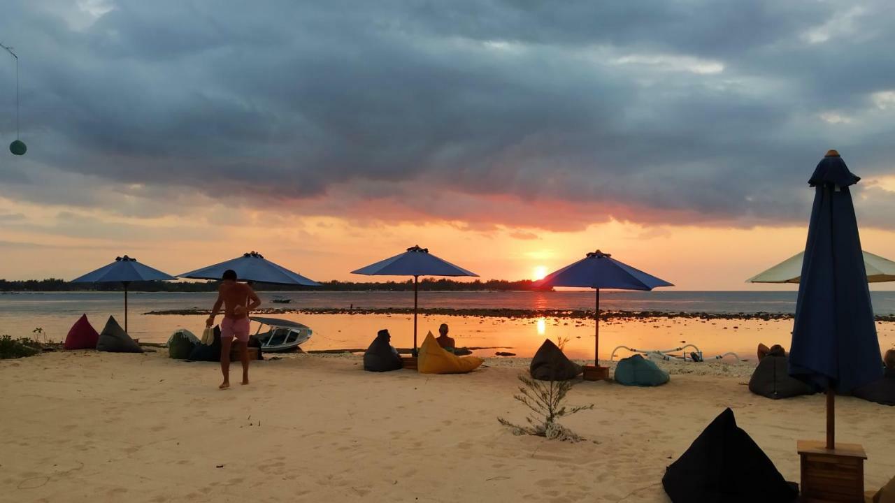 Sunset Beach Bungalow Gili Meno Dış mekan fotoğraf