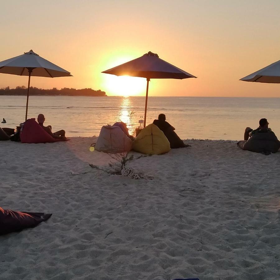 Sunset Beach Bungalow Gili Meno Dış mekan fotoğraf