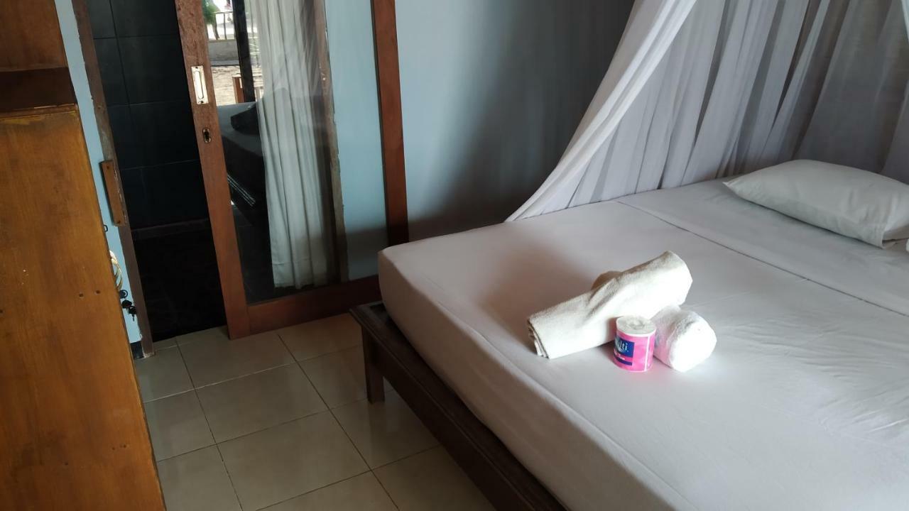 Sunset Beach Bungalow Gili Meno Dış mekan fotoğraf